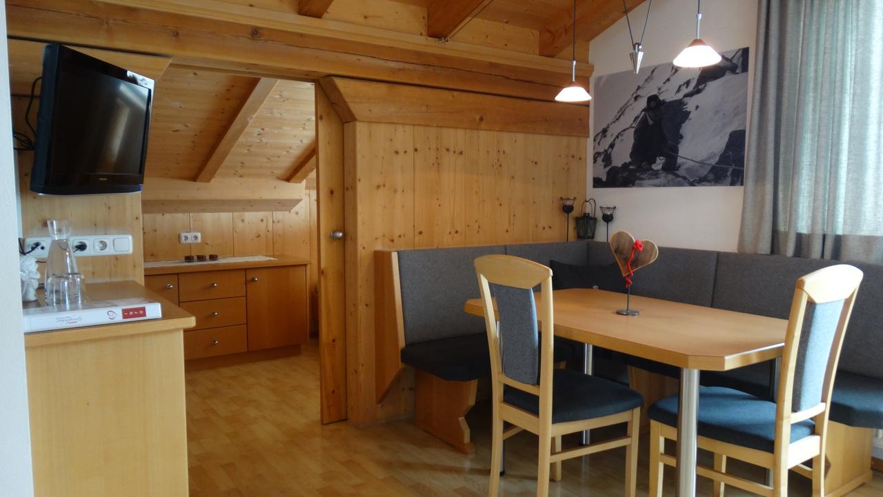 Grossglocknerappartement Kals am Grossglockner Exterior photo